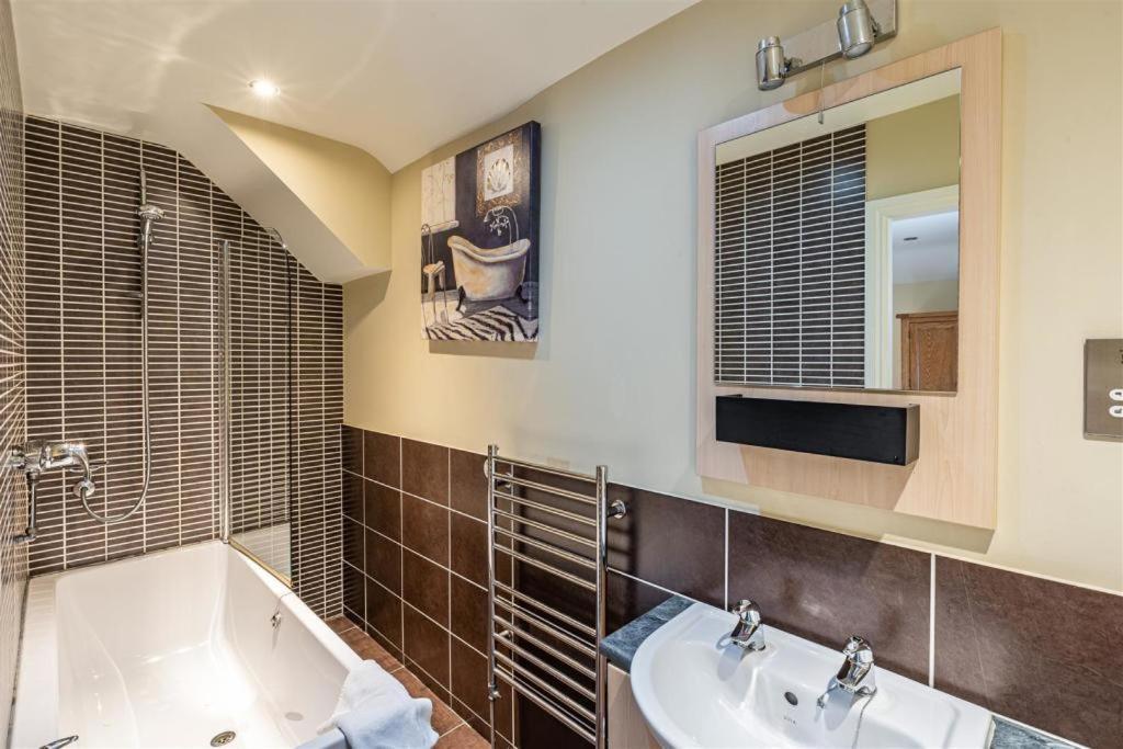 The Brantwood Hotel Пенрит Экстерьер фото